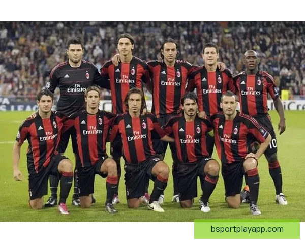 约4000名米兰球迷周六前往训练基地为球队加油助威超出预期人数